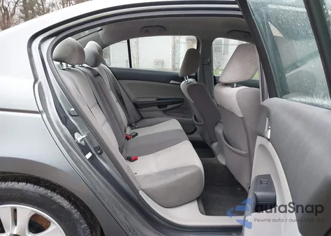 2010 Honda Accord 2.4 Lx-P z USA, uszkodzony, nr VIN 1HGCP2F44AA195418